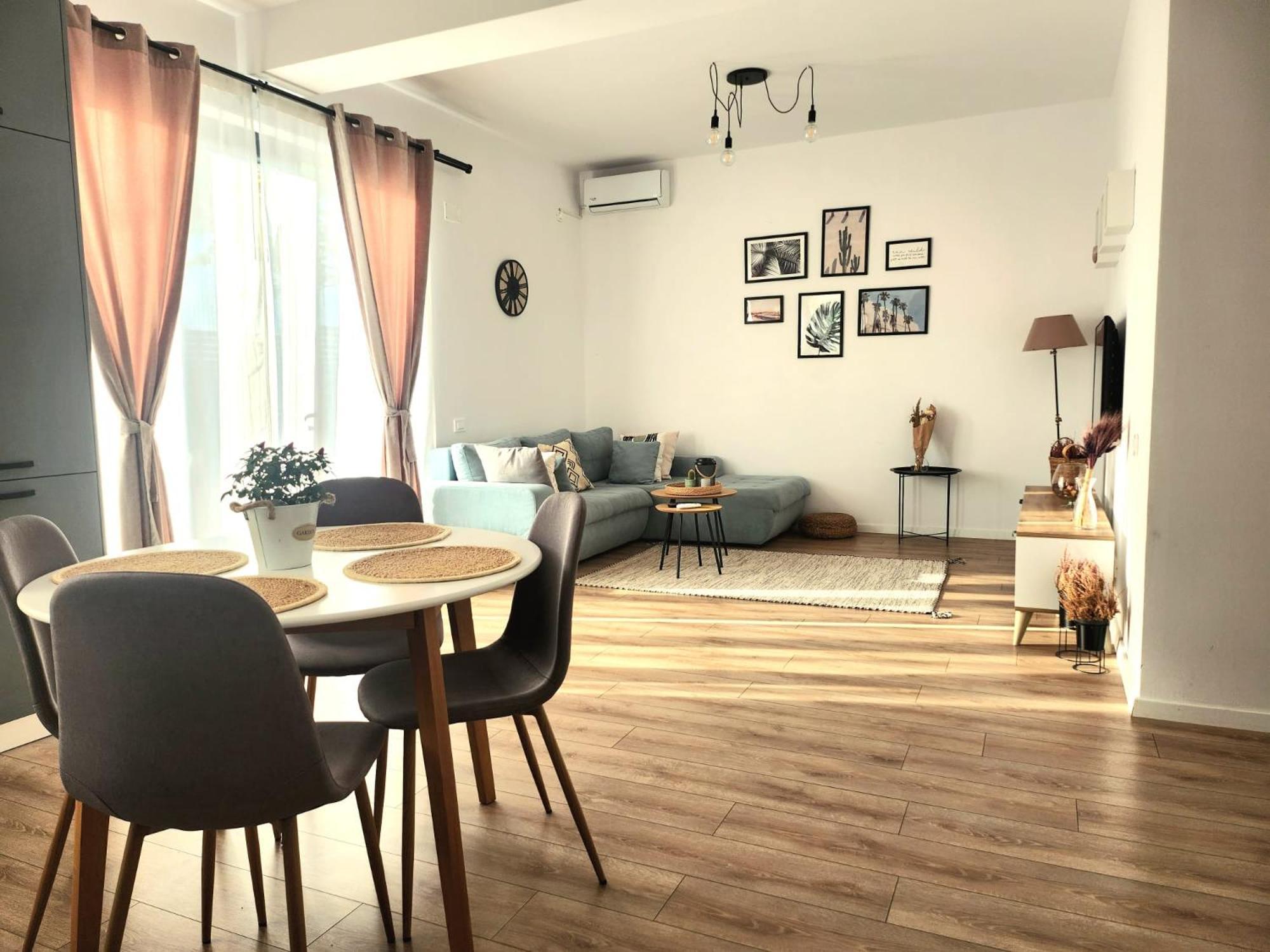 Adm Cozy Home - Entire Private House&Garden Tunari  Ruang foto